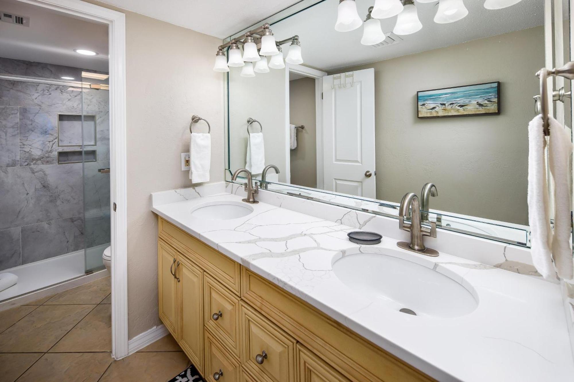 Nautilus 1201 - Gulf Front 2 Bedroom Huge Wrap Around Balcony 2Nd Floor! Fort Walton Beach Eksteriør bilde